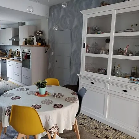 בית נופש During The 24hours Week / Legend לה מאנש